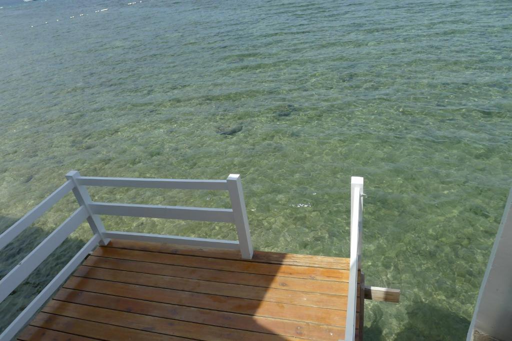 Bluefins Resort Мактан Экстерьер фото